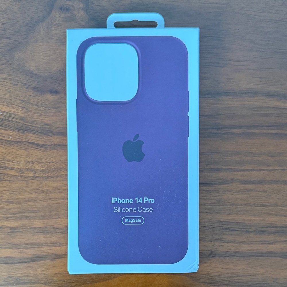Apple iPhone 14 Pro Silicone Case - Deep Purple